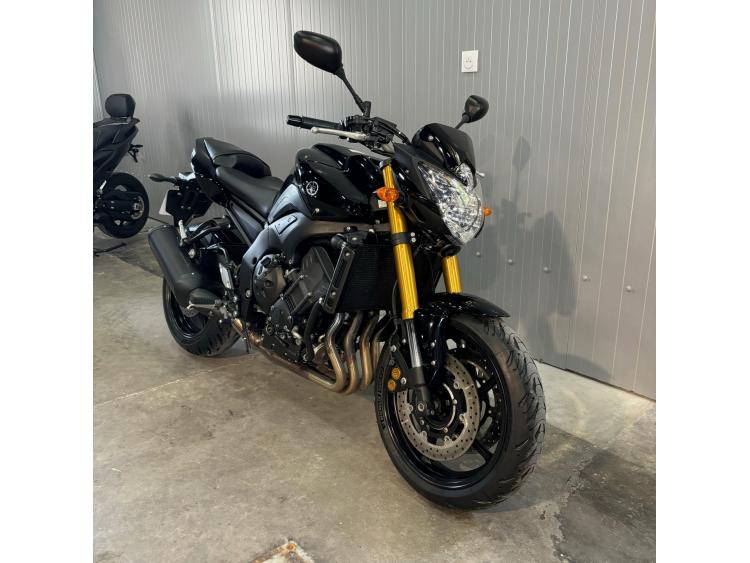 YAMAHA FZ8