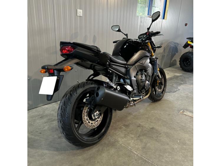 YAMAHA FZ8