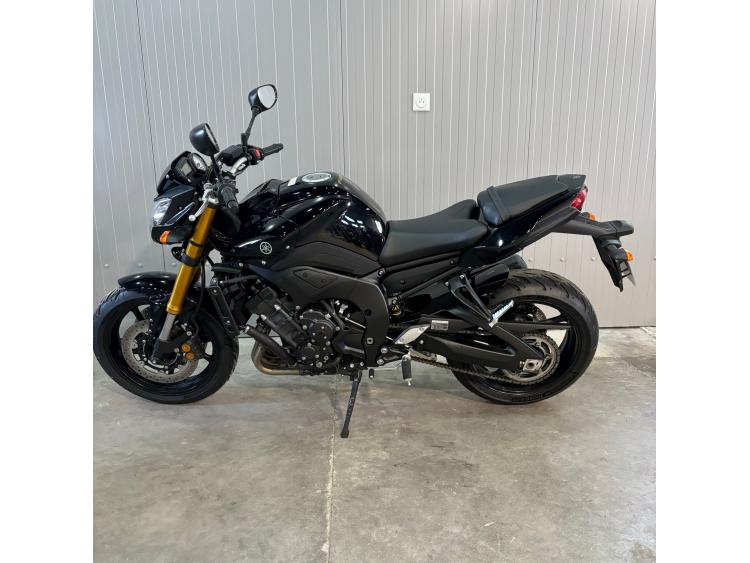 YAMAHA FZ8