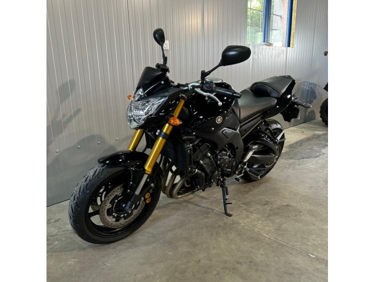 YAMAHA FZ8