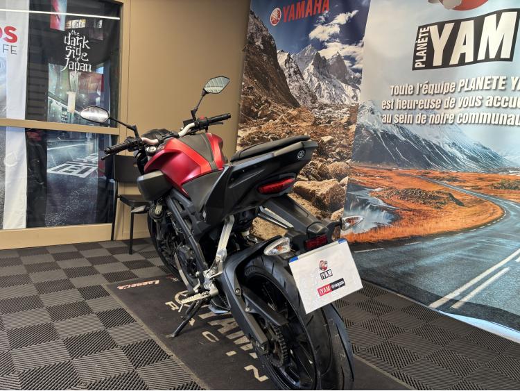 YAMAHA MT-125