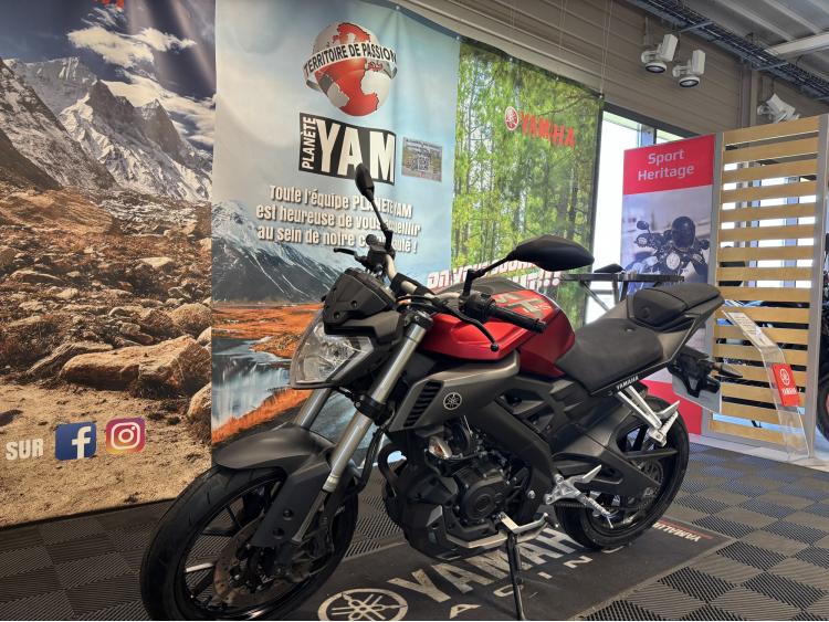 YAMAHA MT-125