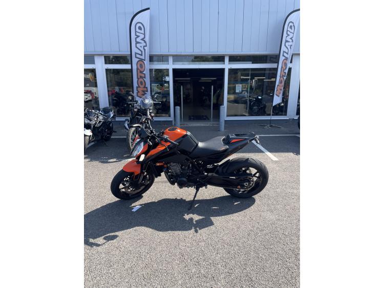 KTM 890 DUKE L