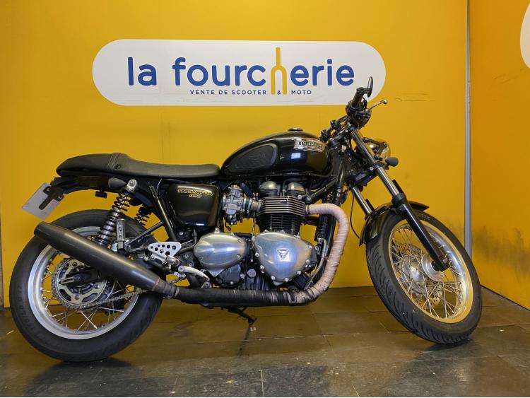 TRIUMPH THRUXTON 900