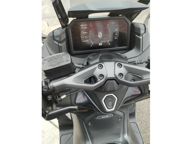 YAMAHA XP T-MAX 560 TECH MAX