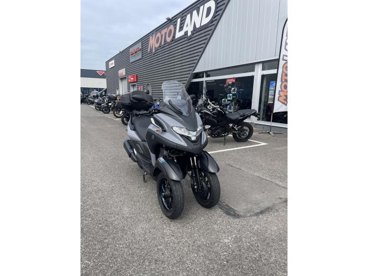 YAMAHA TRICITY 300