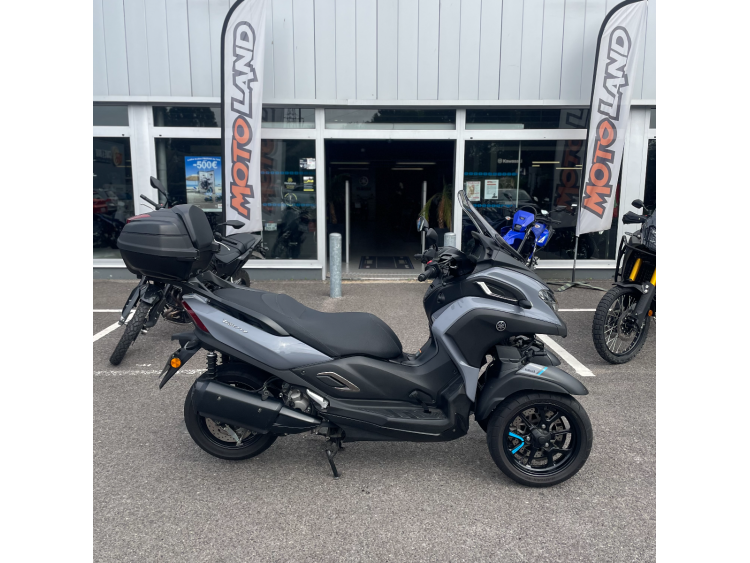 YAMAHA TRICITY 300