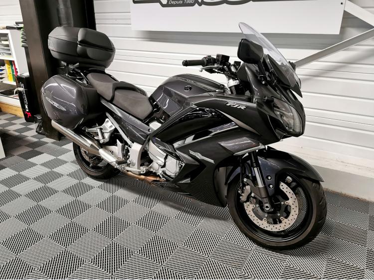YAMAHA FJR 1300 - Boite 6 - Suspensions pilotées - FJR1300