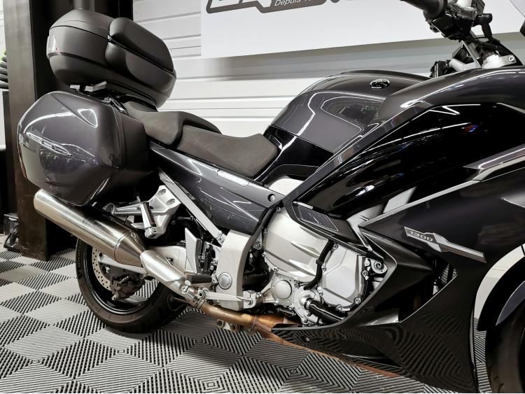 YAMAHA FJR 1300 - Boite 6 - Suspensions pilotées - FJR1300