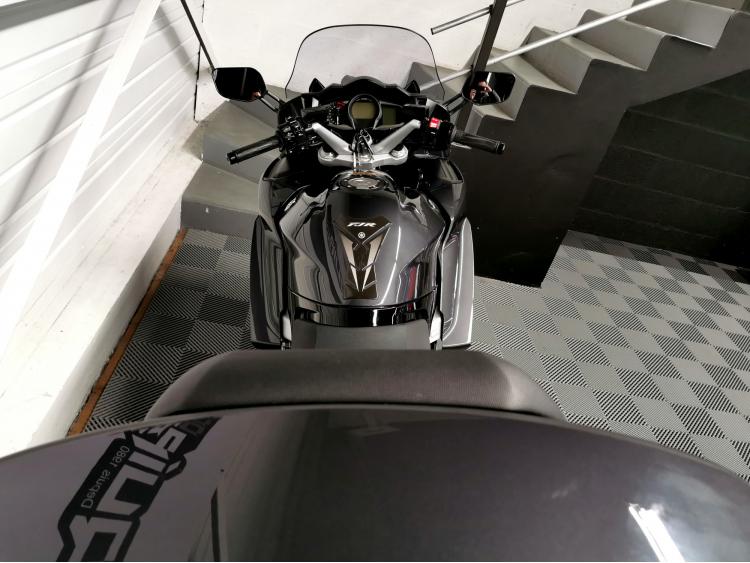 YAMAHA FJR 1300 - Boite 6 - Suspensions pilotées - FJR1300