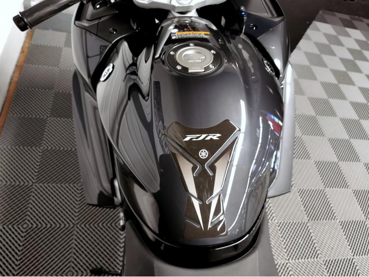 YAMAHA FJR 1300 - Boite 6 - Suspensions pilotées - FJR1300