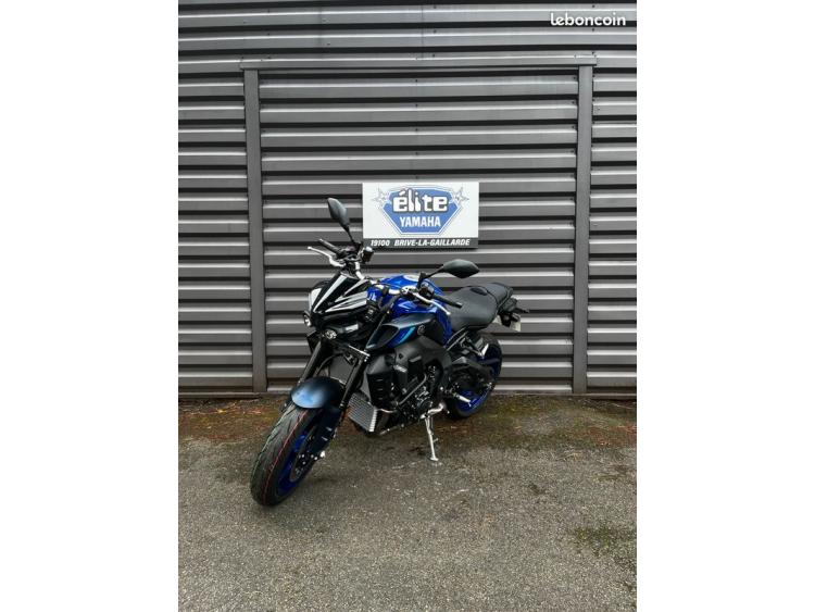 YAMAHA MT-10