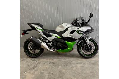 KAWASAKI Ninja 7 Hybrid