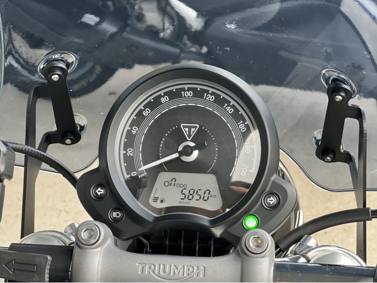 TRIUMPH SPEEDMASTER 1200 BONNEVILLE