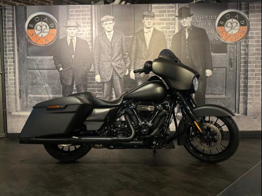 HARLEY-DAVIDSON TOURING STREET GLIDE 1868 SPECIAL