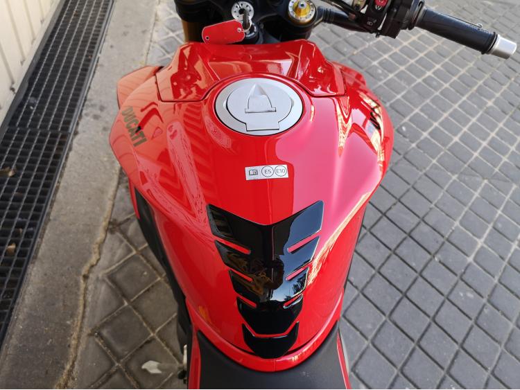 DUCATI STREETFIGHTER V2 S A2 