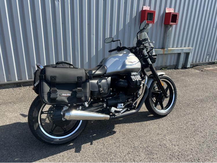MOTO GUZZI V7 STONE