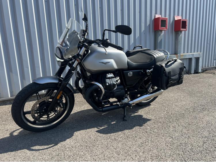 MOTO GUZZI V7 STONE