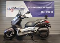 YAMAHA X-MAX 125