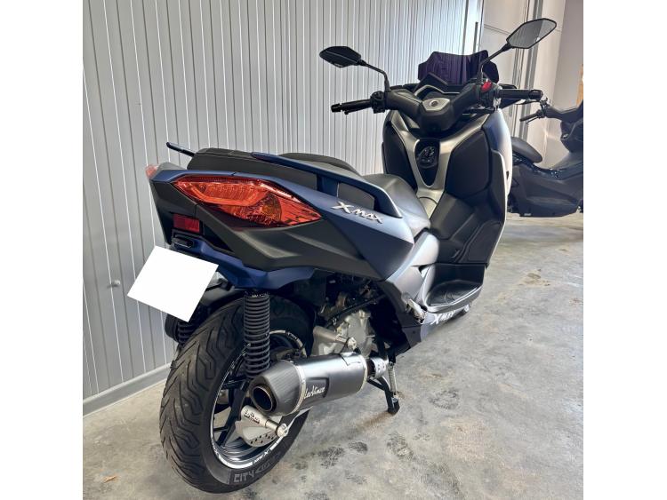 YAMAHA XMAX 125
