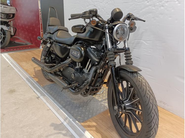 HARLEY DAVIDSON 883 IRON