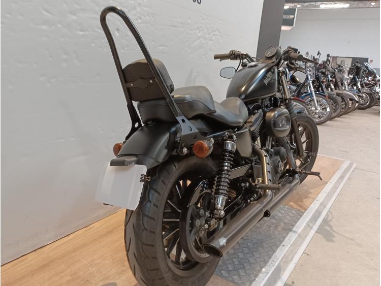 HARLEY DAVIDSON 883 IRON