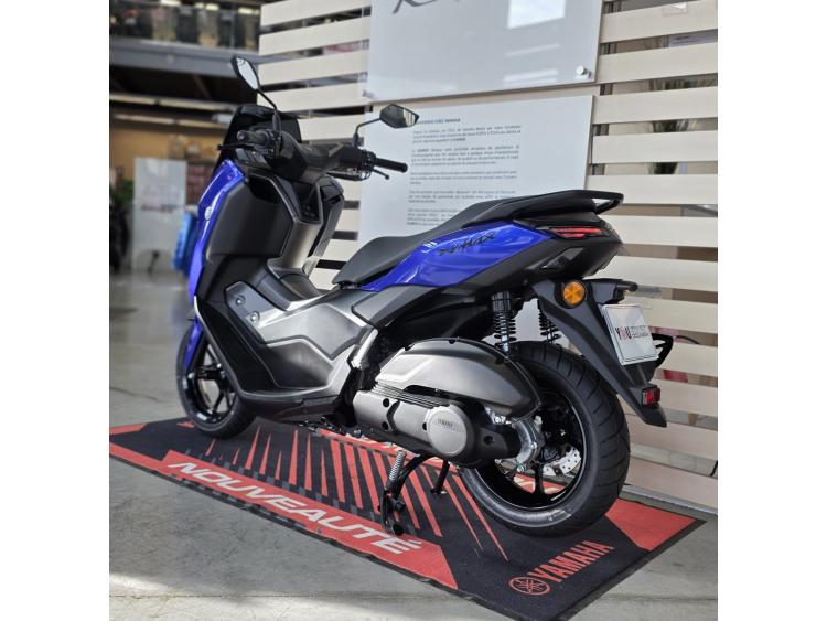 YAMAHA NMAX 125