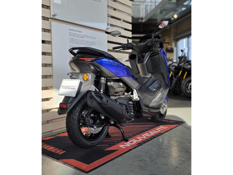 YAMAHA NMAX 125