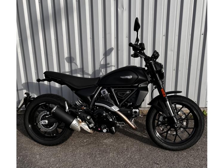 DUCATI SCRAMBLER 800 ICON DARK