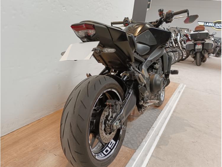 YAMAHA MT-09