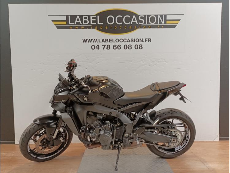 YAMAHA MT-09