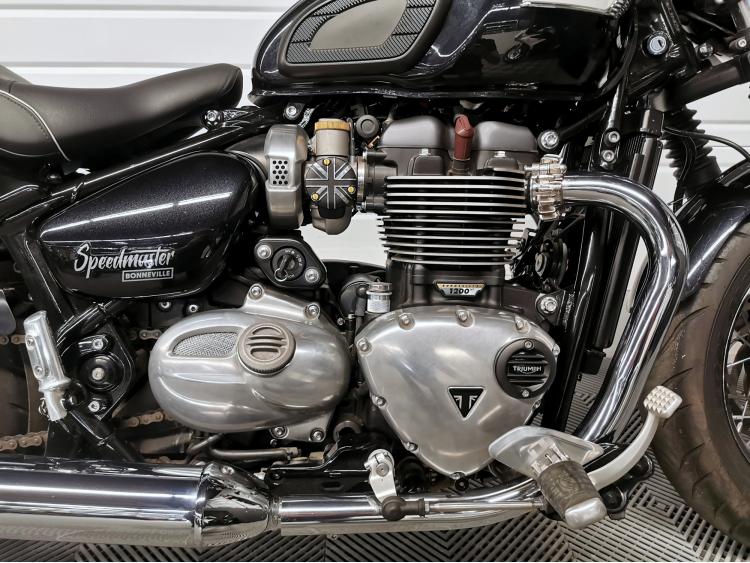 TRIUMPH BONNEVILLE SPEEDMASTER 1200