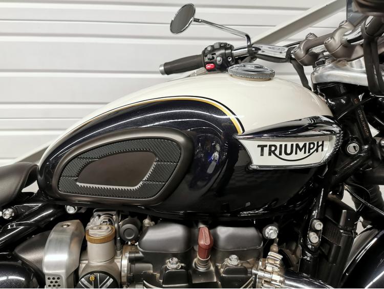 TRIUMPH BONNEVILLE SPEEDMASTER 1200