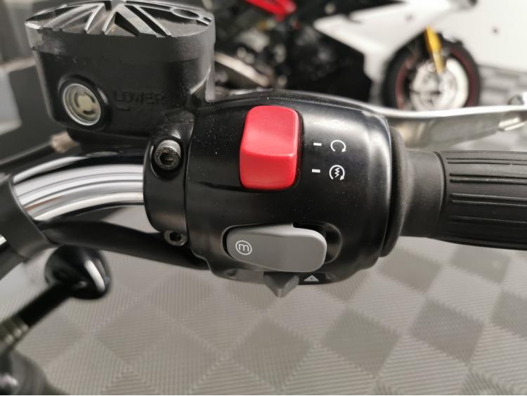TRIUMPH BONNEVILLE SPEEDMASTER 1200