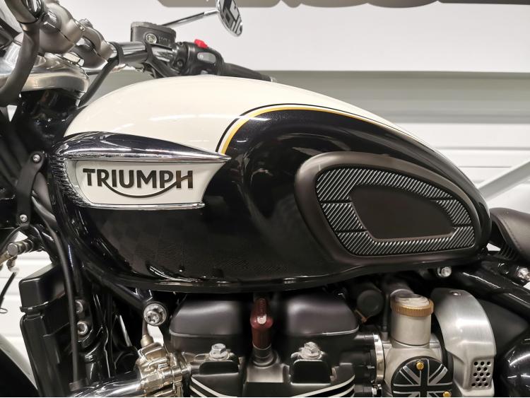 TRIUMPH BONNEVILLE SPEEDMASTER 1200