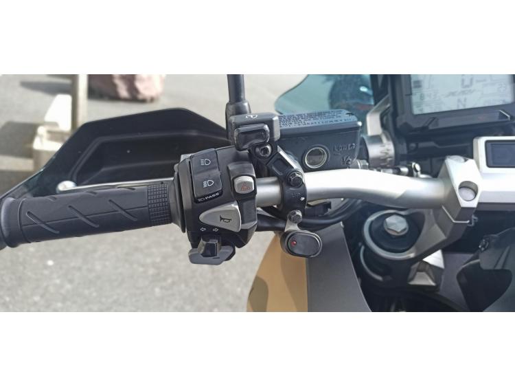 HONDA X-ADV 750