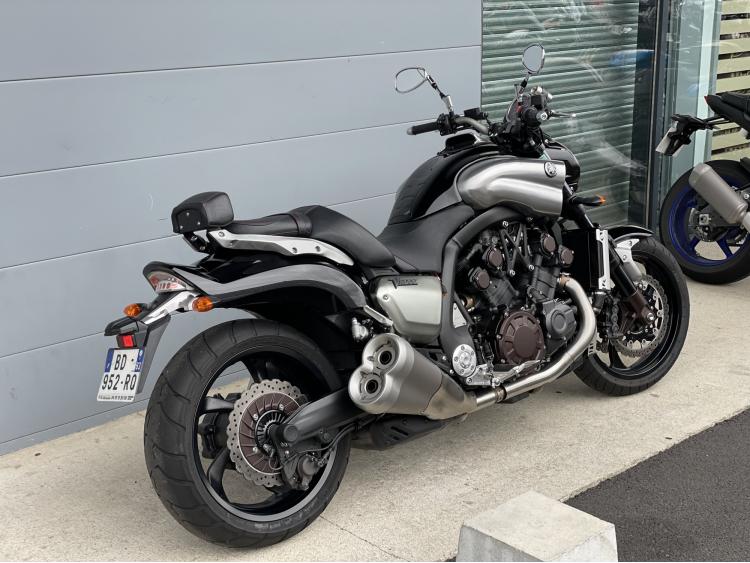 YAMAHA V-MAX 1700