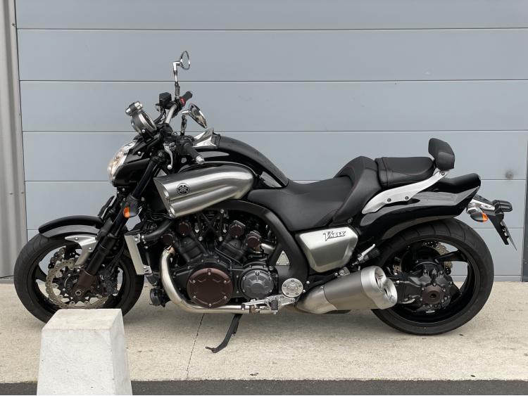 YAMAHA V-MAX 1700