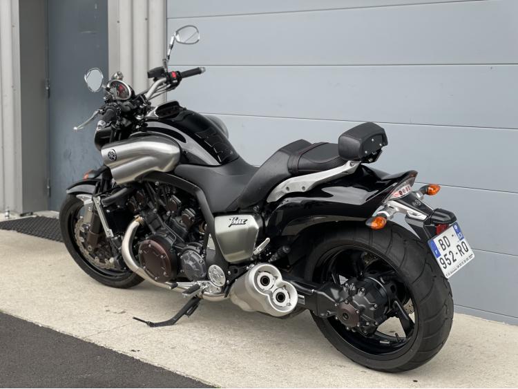 YAMAHA V-MAX 1700