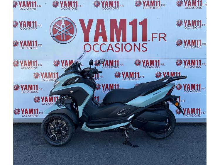YAMAHA TRICITY 300