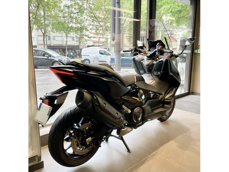 YAMAHA XP T-MAX 560 TECH MAX ( TMAX T MAX )