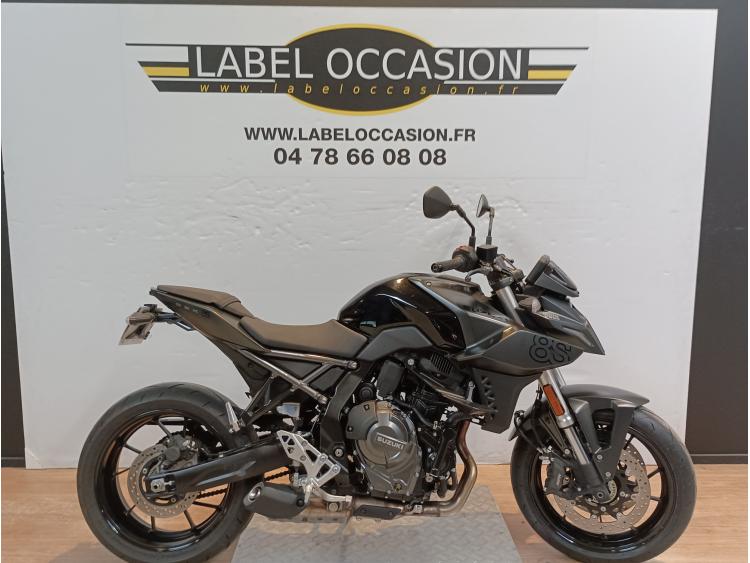 SUZUKI GSX-8S
