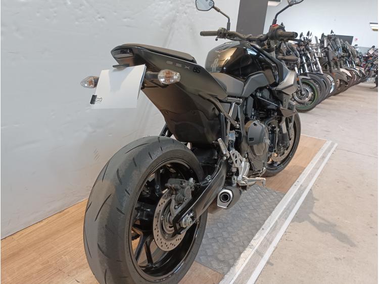 SUZUKI GSX-8S