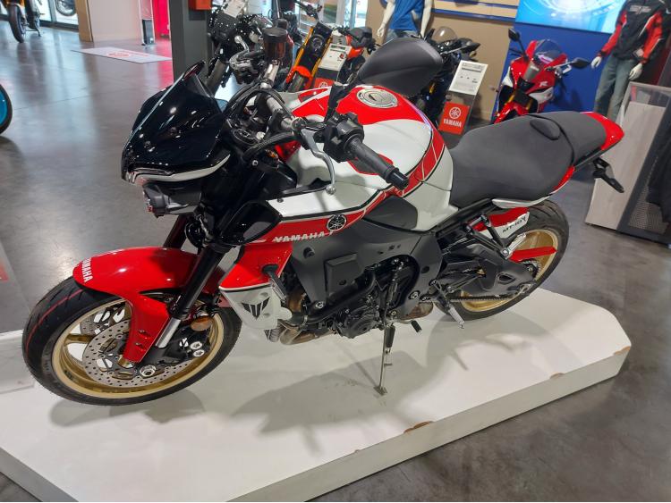 YAMAHA MT-10 Peinture 60Th Anniversaire 