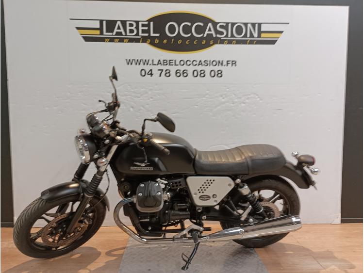 MOTO GUZZI V7 STONE