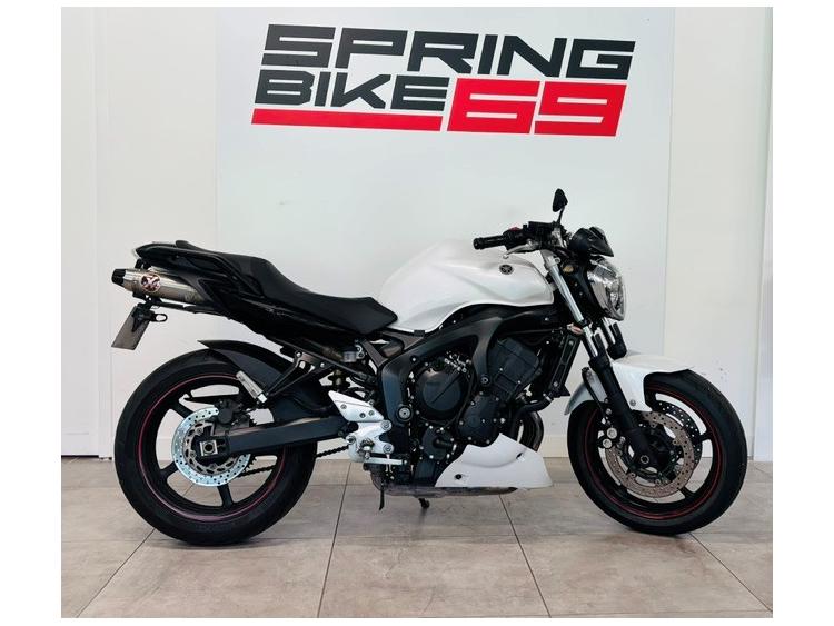 YAMAHA FZ 600