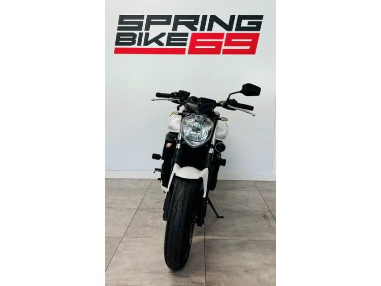YAMAHA FZ 600