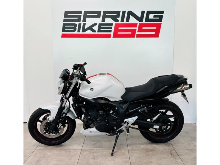 YAMAHA FZ 600