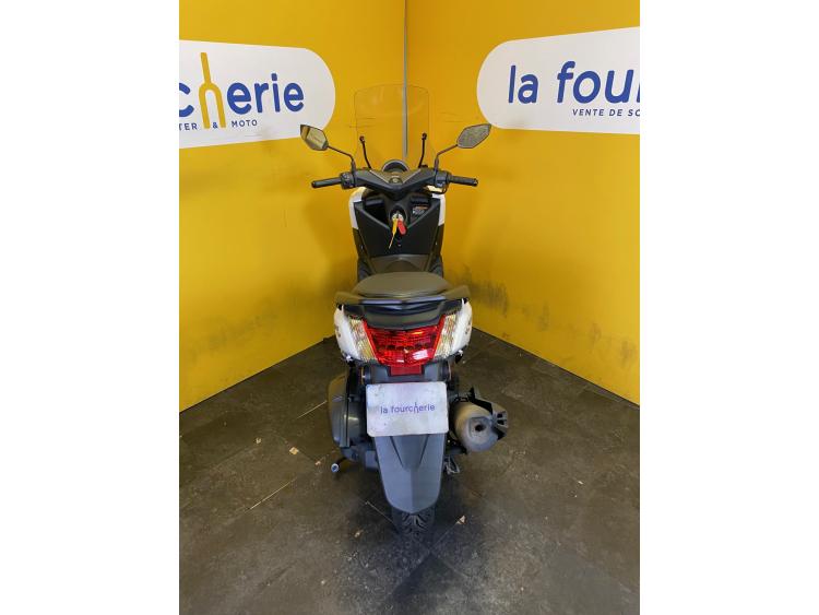 YAMAHA NMAX 125