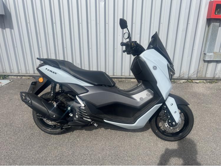 YAMAHA NMAX 125 TECH MAX (1 Km) (A PARTIR DE 68€/MOIS)